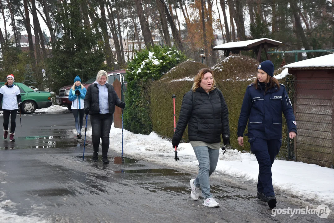 Mikołajkowy Charytatywny Marsz Nordic Walking „Idziemy dla Julki”