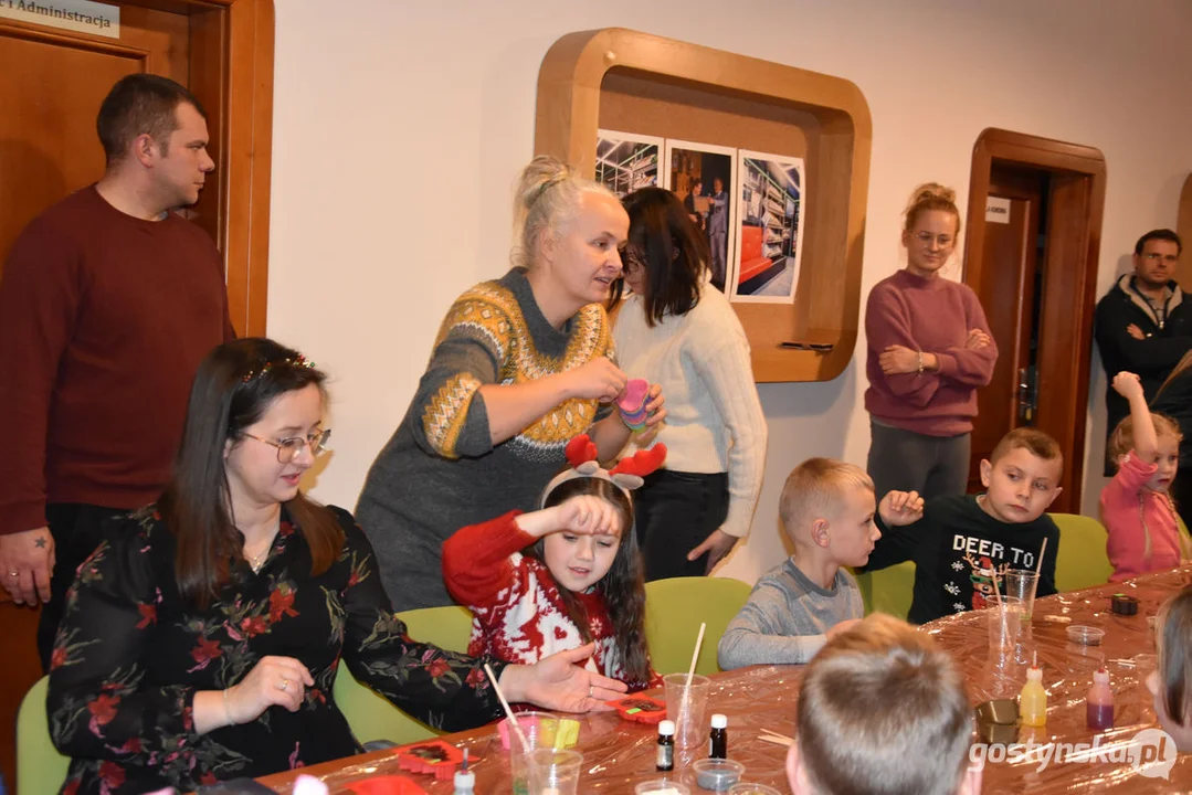 Niedziela w bibliotece w Gostyniu w świątecznym klimacie