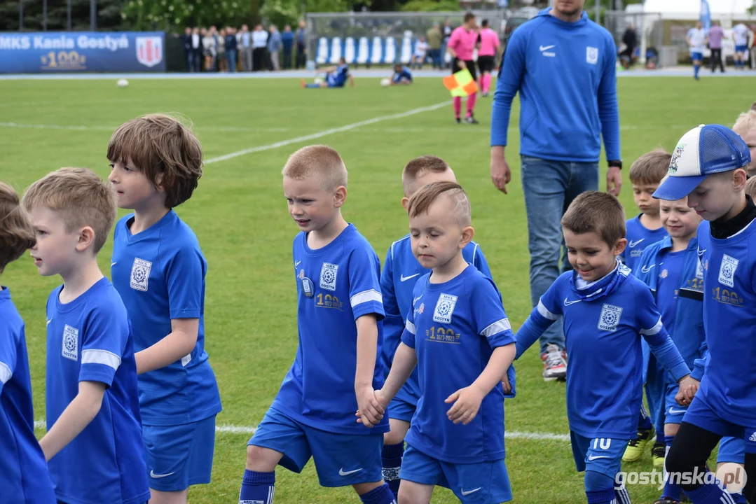 Mecz oldboyów Kani Gostyń i Lecha Poznań na 100-lecie Kani