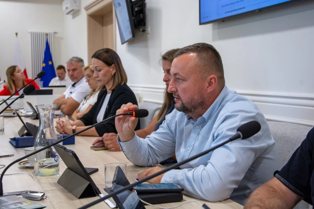 Posiedzenia Rady Miejskiej w Jarocinie (lipiec 2025 r.)