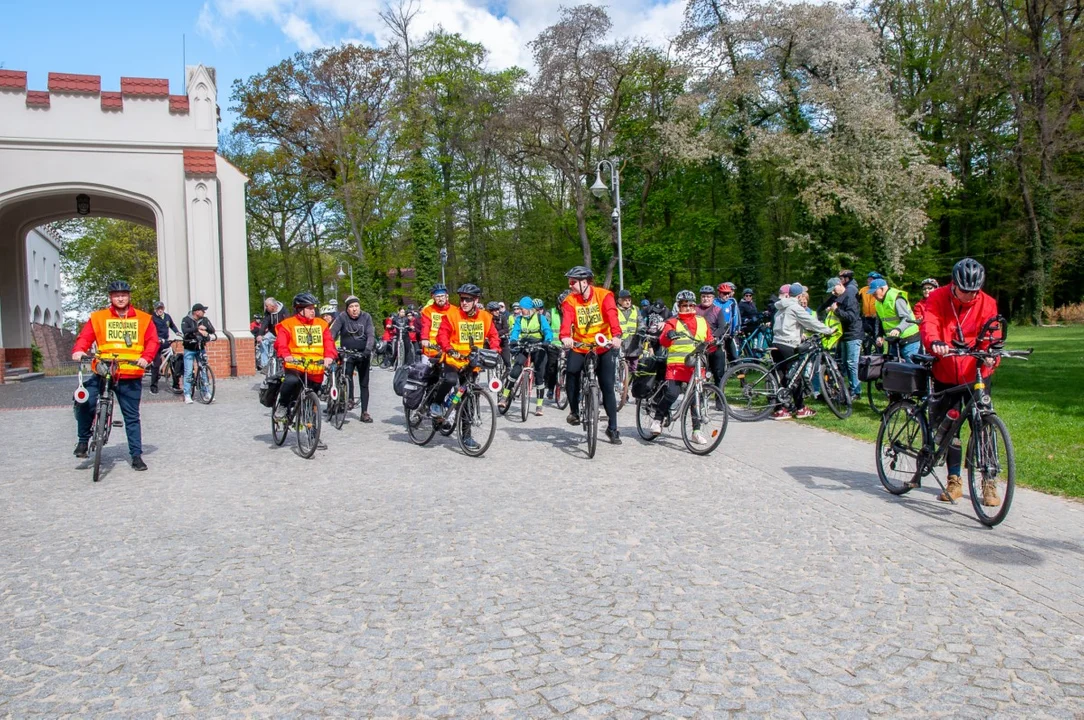 Rajd był też okazją do integracji, ponieważ organizatorzy zaprosili do udziału wszystkich sympatyków dwóch kółek.