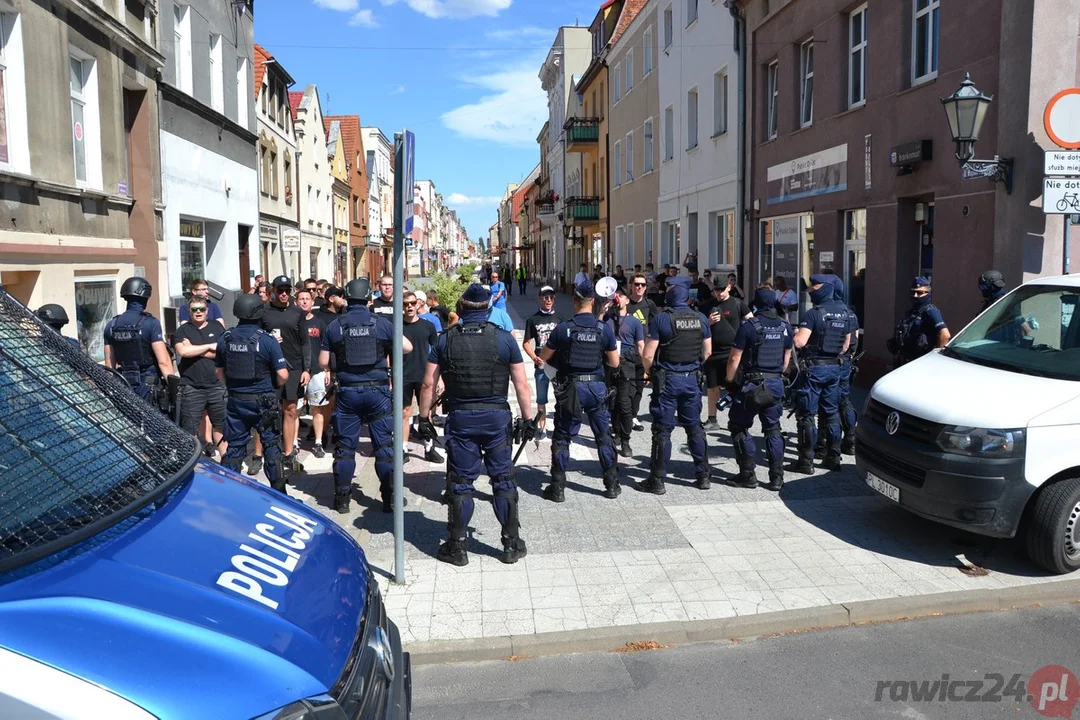 Marsz Równości i kontrmanifestacje w Rawiczu