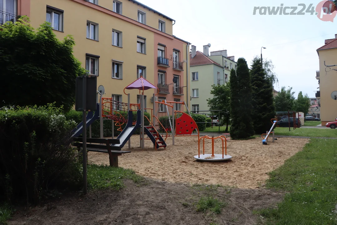 Inwestycje Rawickiej Spółdzielni Mieszkaniowej w place zabaw w Rawiczu