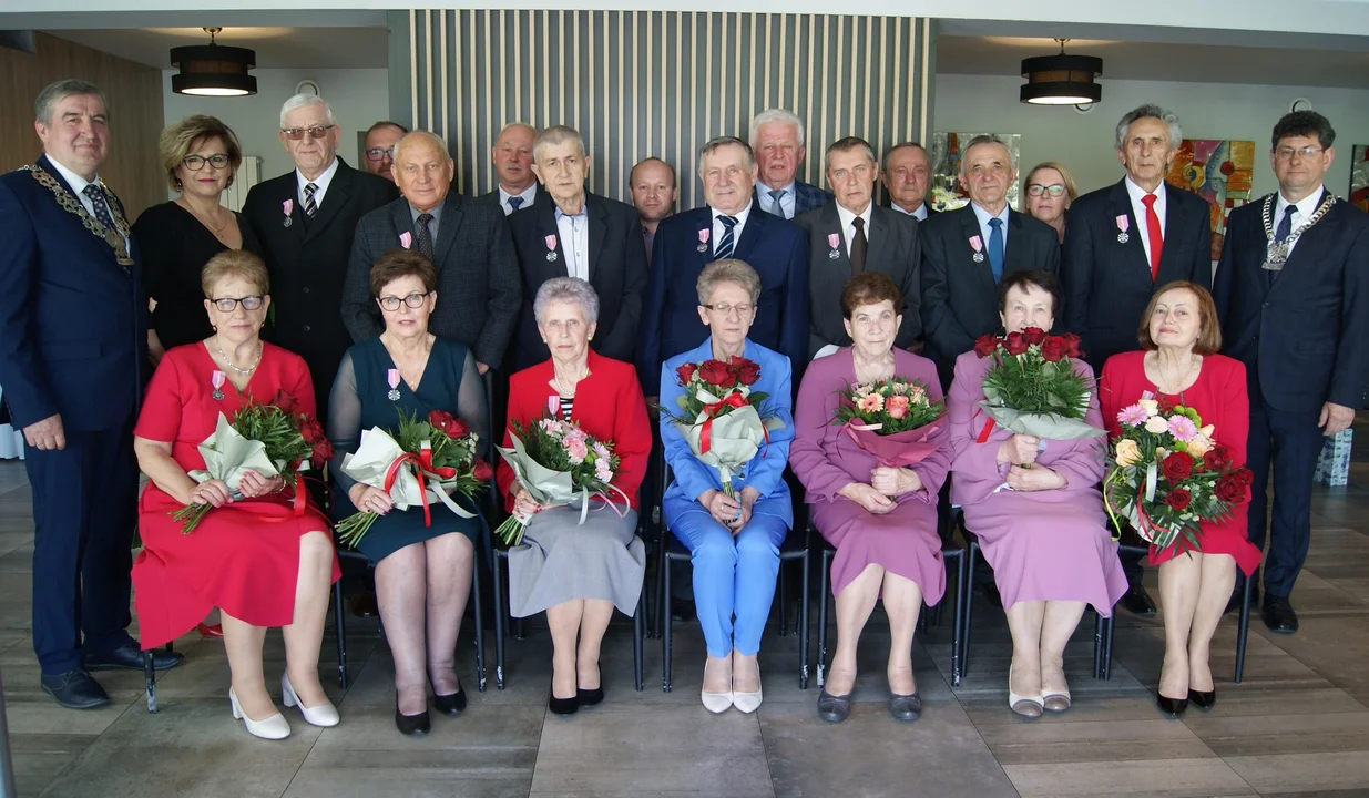 Złote Gody w gminie Gizałki. Jubilaci odebrali Medale za Długoletnie Pożycie Małżeńskie [ZDJĘCIA] - Zdjęcie główne