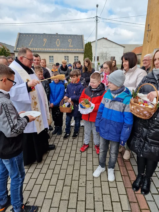 Święcenie potraw w Lutogniewie, Dzierżanowie, Bożacinie i Wróżewach