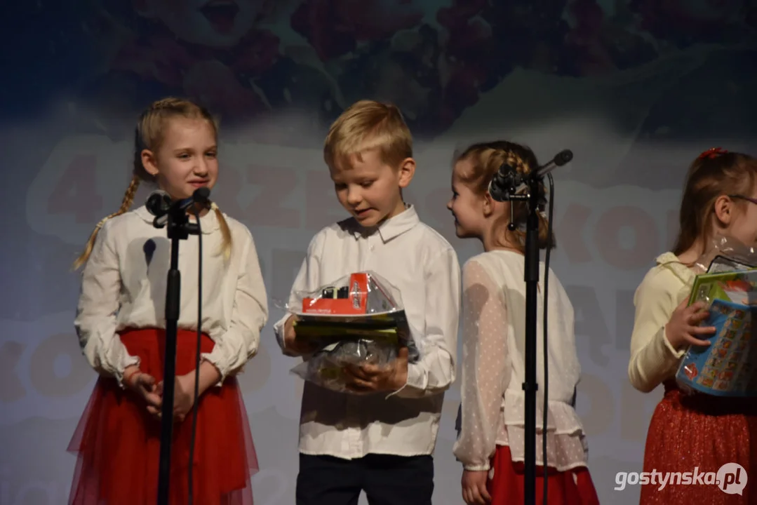 Przedszkolny Przegląd Kolęd i Pastorałek w centrum kultury w Piaskach