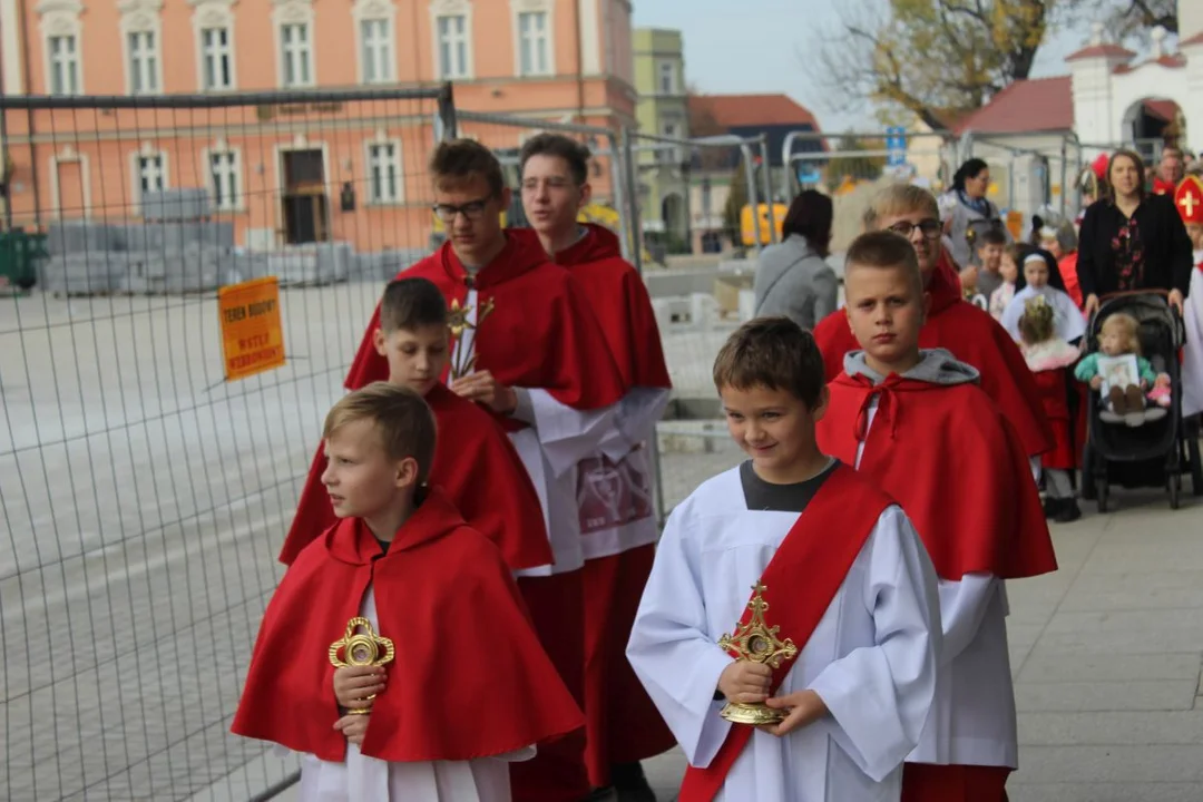 Marsz Wszystkich Świętych w parafii św. Marcina w Jarocinie