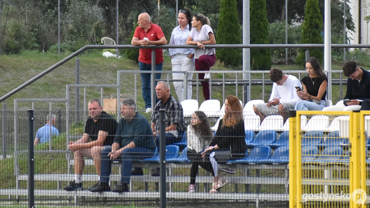Sparing Kania Gostyń - Warta Śrem 2 : 2
