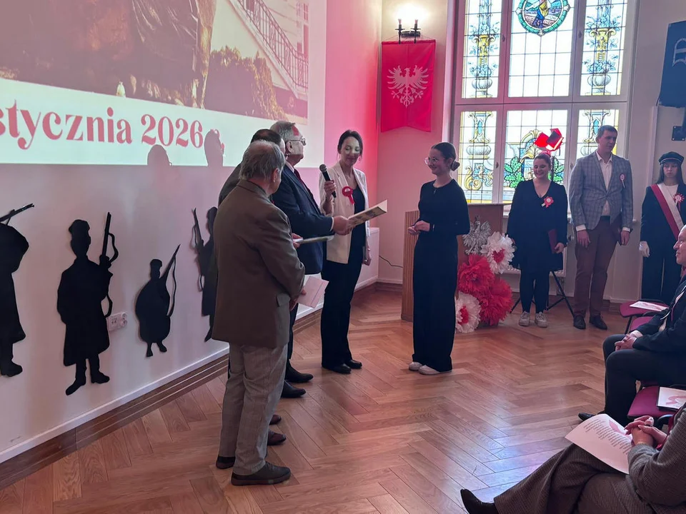 Cześć pamięci bohaterów i chwała najlepszym. Dzień patrona w ZS PT Bojanowo - Zdjęcie główne