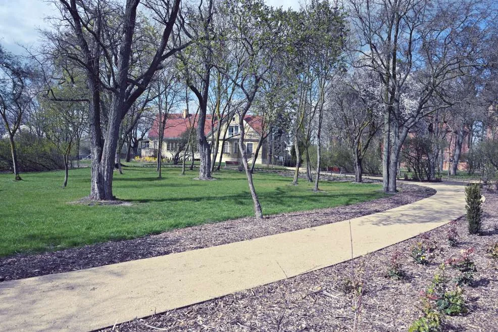 Rewitalizacja ogrodu plebańskiego w Wilkowyi