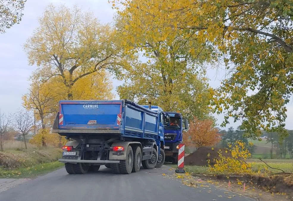 Budowa ścieżki rowerowej nad zalew w Roszkowie