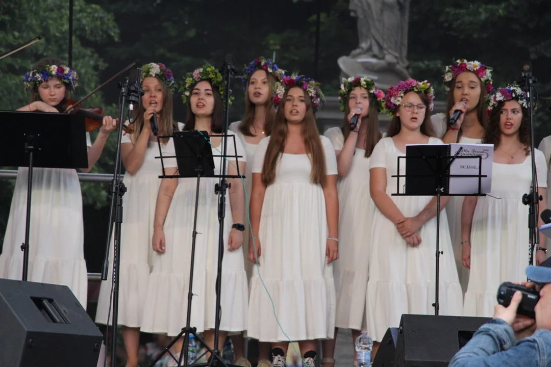 Koncert  Scholi Lenartowickiej i zespołu Sound of Heaven w Pleszewie