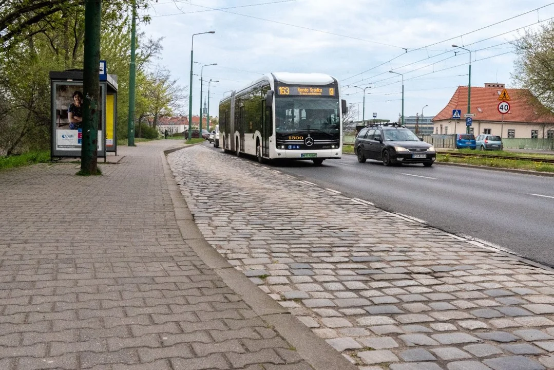 Elektryczny mercedes w Poznaniu. Autobus jest testowany