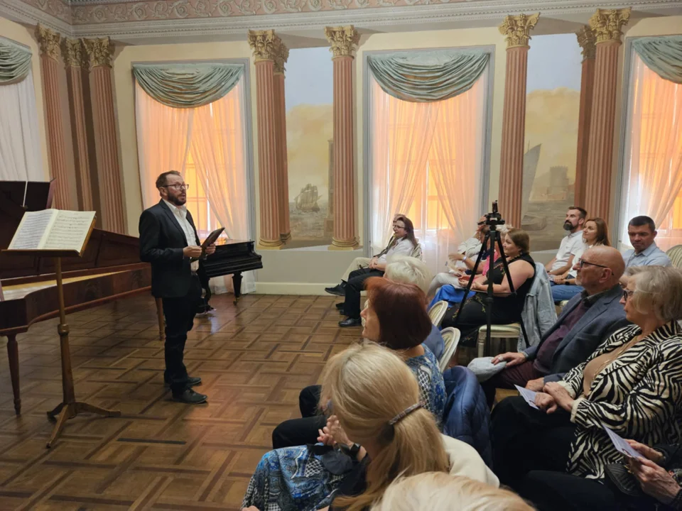 Wieczór z Mozartem w dobrzyckim pałacu. Kolejny koncert "Muzyka Trzech Wieków" w Muzeum Ziemiaństwa - Zdjęcie główne
