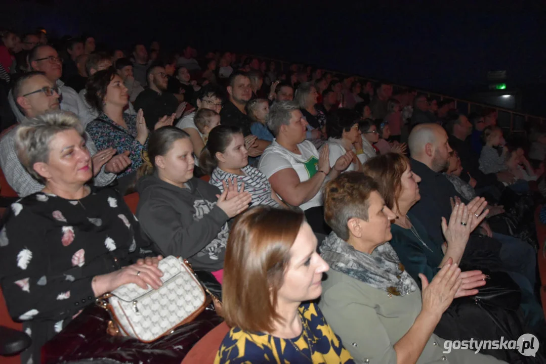 "Zaczarowana podróż" - spektakl Amatorskiej Grupy Teatralnej "Mamuśki" z Pogorzeli