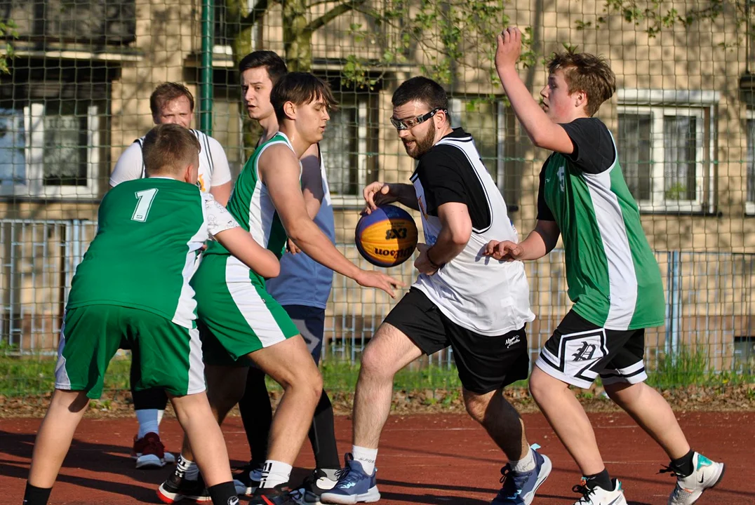 Pleszewska Liga Piłki Koszykowej 3x3 zainaugurowana - Zdjęcie główne