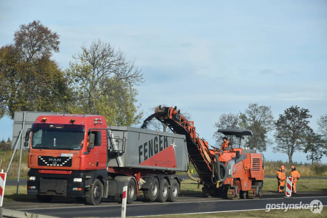 Kraksa na DK12 (obwodnica Borku Wlkp.). Zderzenie 4 samochodów