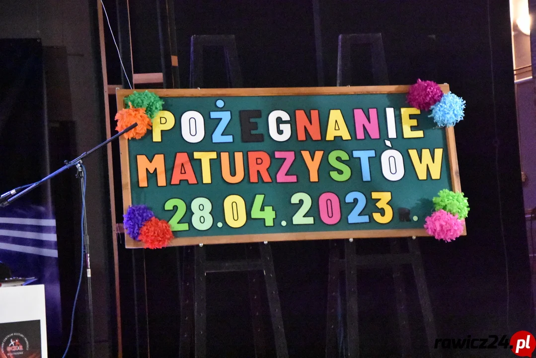 Pożegnanie maturzystów w Jutrosinie