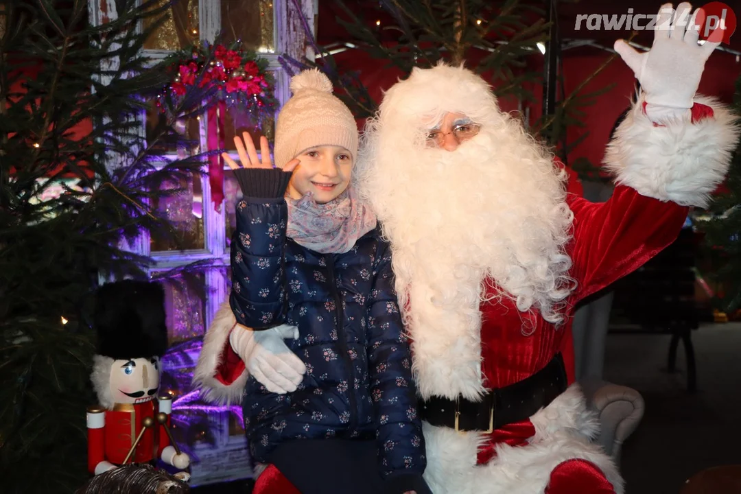 Spotkanie ze Świętym Mikołajem na Rawickim Jarmarku Bożonarodzeniowym