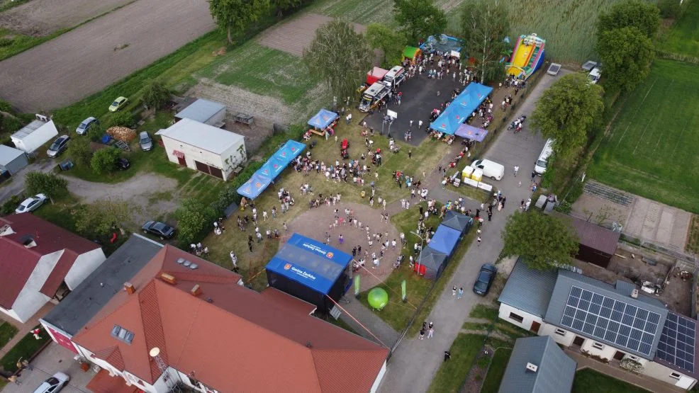 Świetna zabawa w Dobieszczyźnie. Festyn cieszył się dużym zainteresowaniem