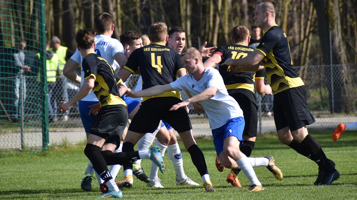 Korona Piaski - LKS Gołuchów 2 : 0