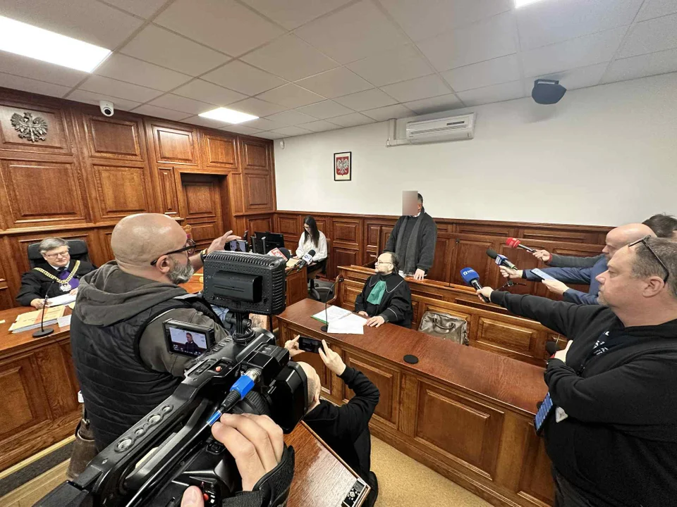 Wikariusz nie żyje. Były proboszcz na ławie oskarżonych. Proces trwa - Zdjęcie główne