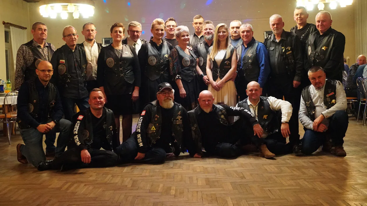 Wolni Jeźdźcy w Piaskach zakończyli sezon motocyklowy tradycyjnie, imprezą - Zdjęcie główne
