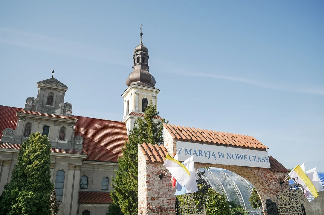 Smolice. Koronacja wizerunku Matki Bożej Uzdrowienia Chorych