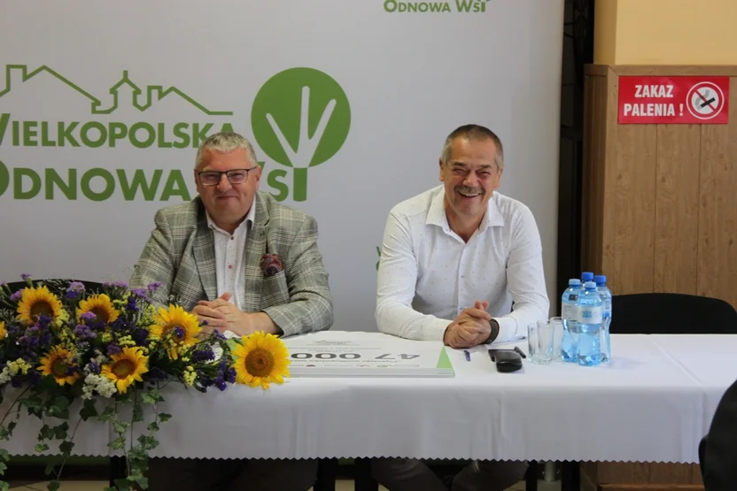 Podpisanie umów w ramach programu Wielkopolska Odnowa Wsi w Wieczynie