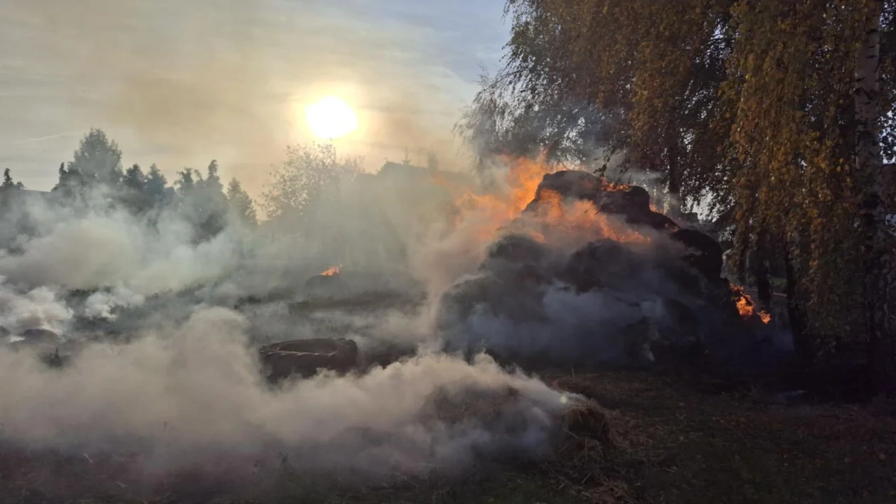 Do gaszenia pożaru zadysponowano cztery zastępy straży pożarnej