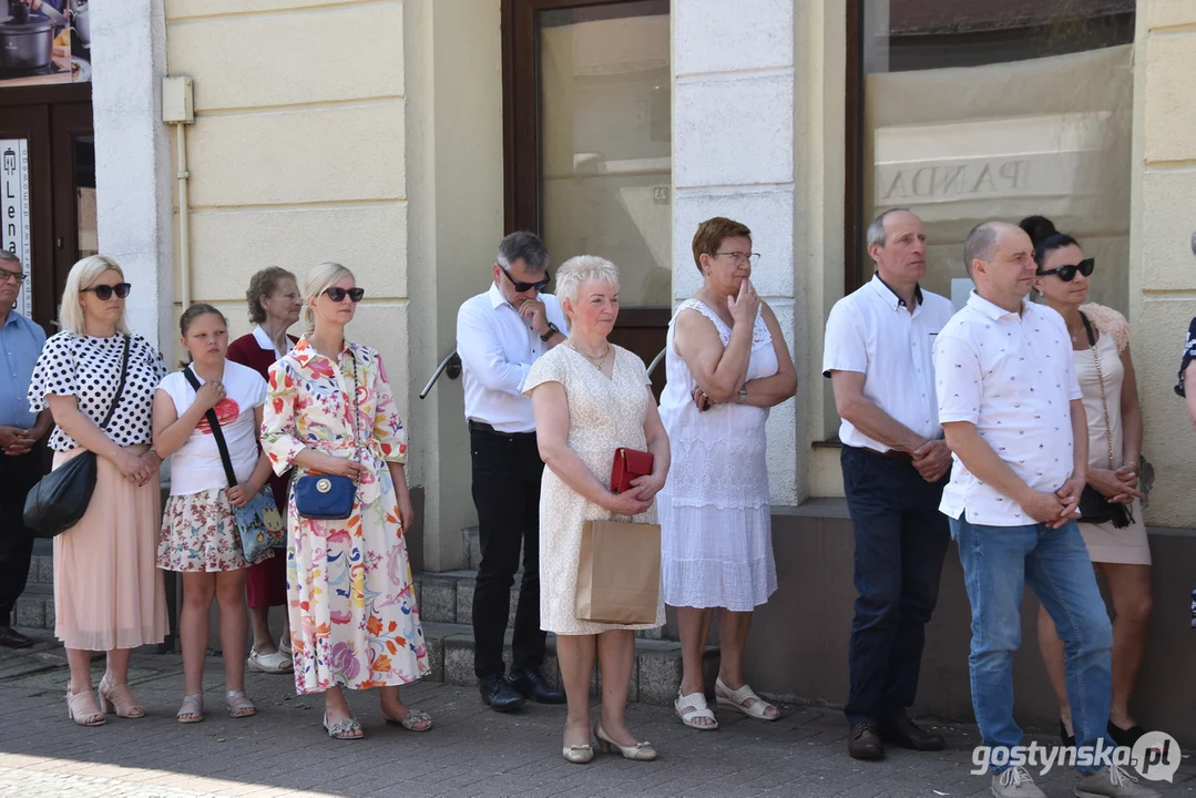 Gostyń - Boże Ciało 2023 - procesja ulicami miasta