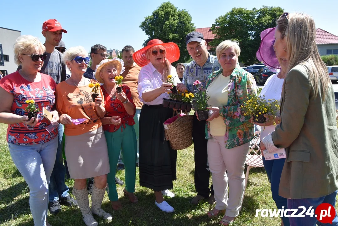 "Rawicki Ogród Społeczny". Poranny piknik w centrum miasta (FOTO+FILM) - Zdjęcie główne