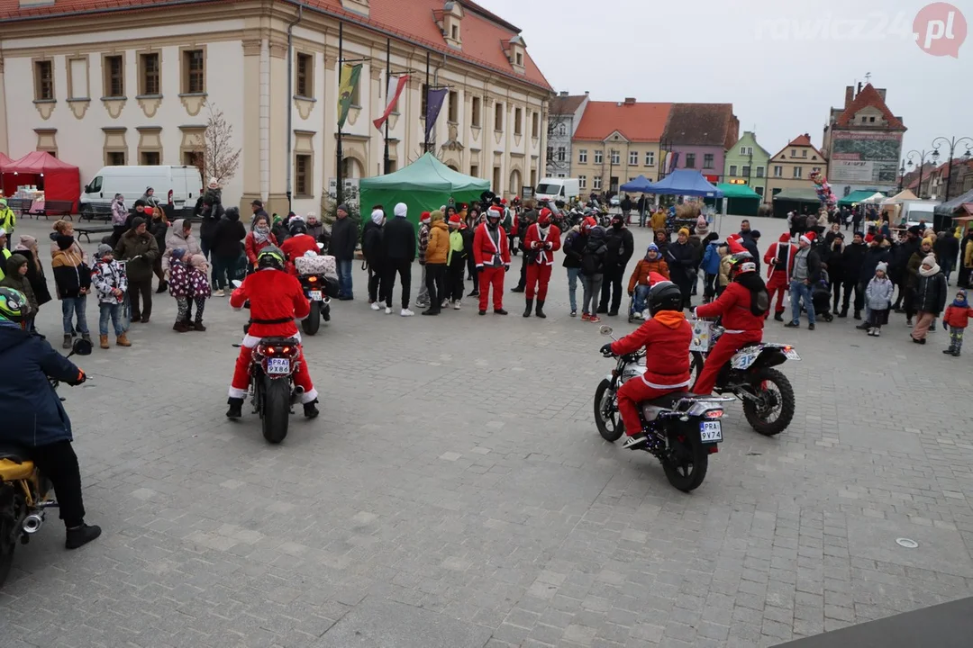 Motomikołaje w Rawiczu - Drugi dzień Jarmarku Bożonarodzeniowego