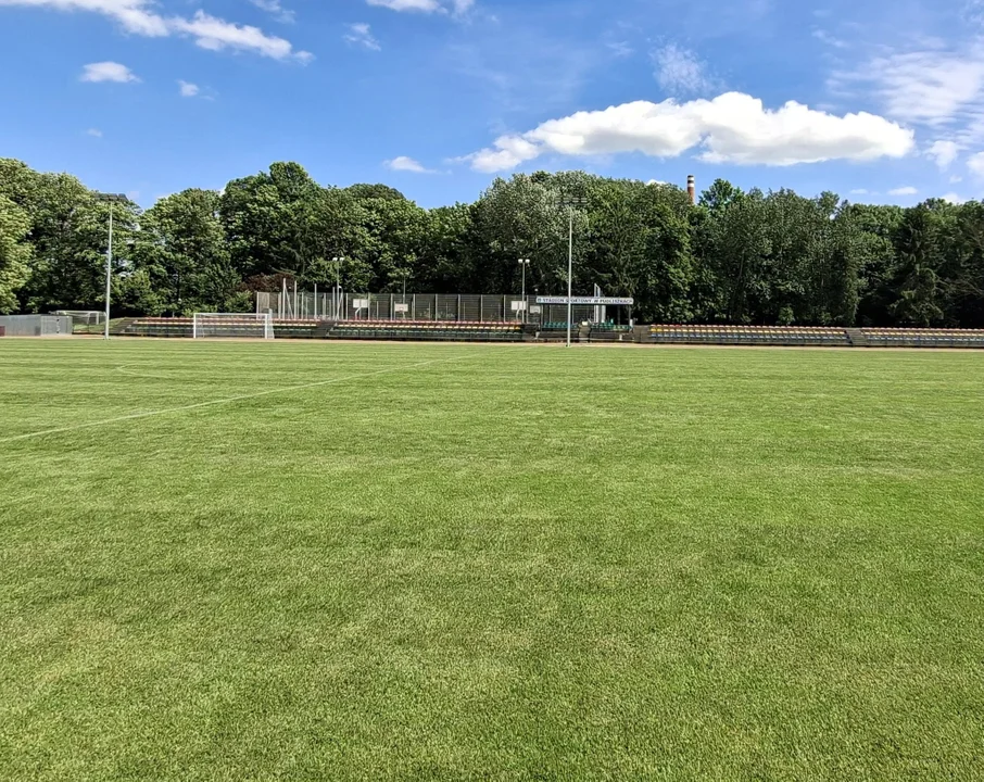 Nowe oświetlenie stadionu sportowego w Pudliszkach