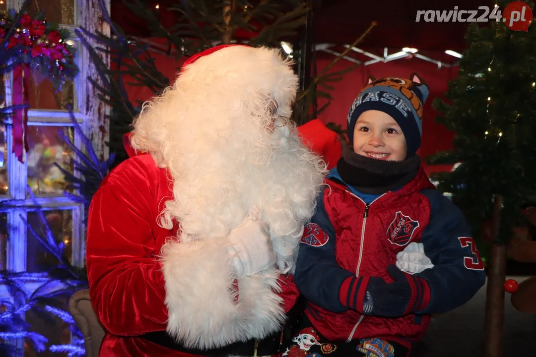 Spotkanie ze Świętym Mikołajem na Rawickim Jarmarku Bożonarodzeniowym