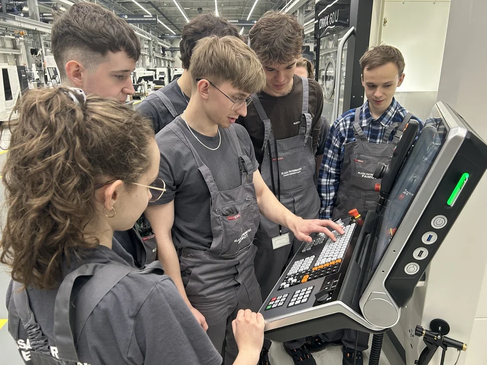DMG MORI Poland wspiera rozwój szkolnictwa technicznego w Pleszewie - nowe klasy patronackie już od września!