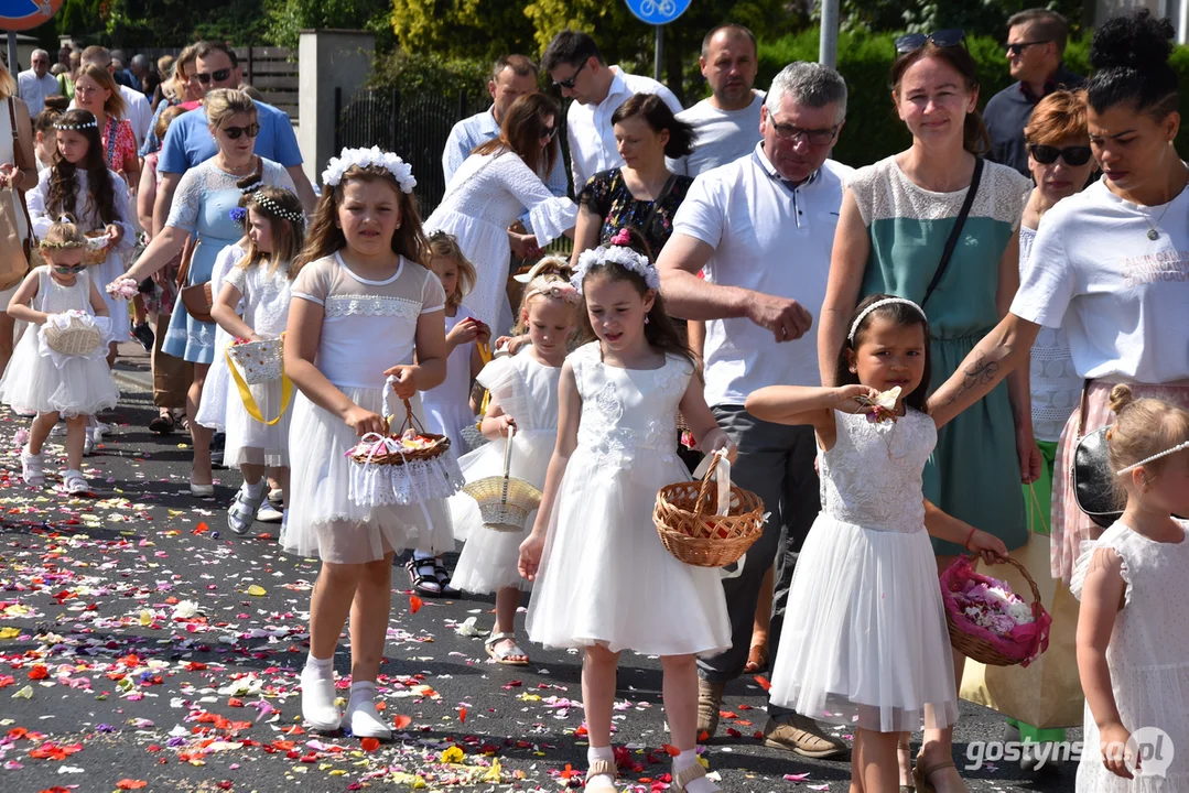 Gostyń - Boże Ciało 2023 - procesja ulicami miasta