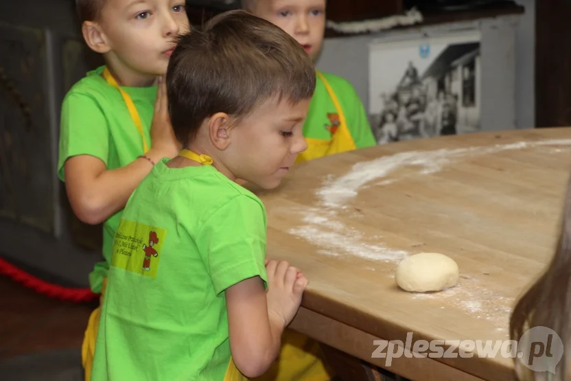 Przedszkolaki z "Misia Uszatka" w muzeum piekarstwa