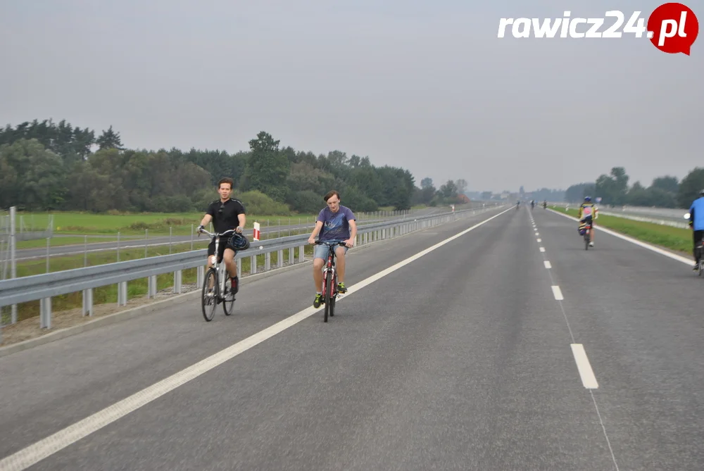 Rowerzyści, rolkarze i piesi opanowali S5 (ZDJĘCIA Z 2014 ROKU)