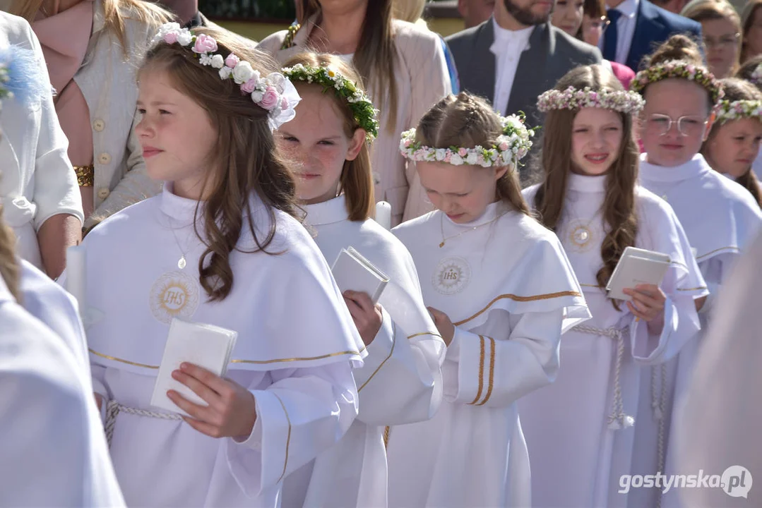 Sakrament I Komunii Świętej w parafii w Pogorzeli