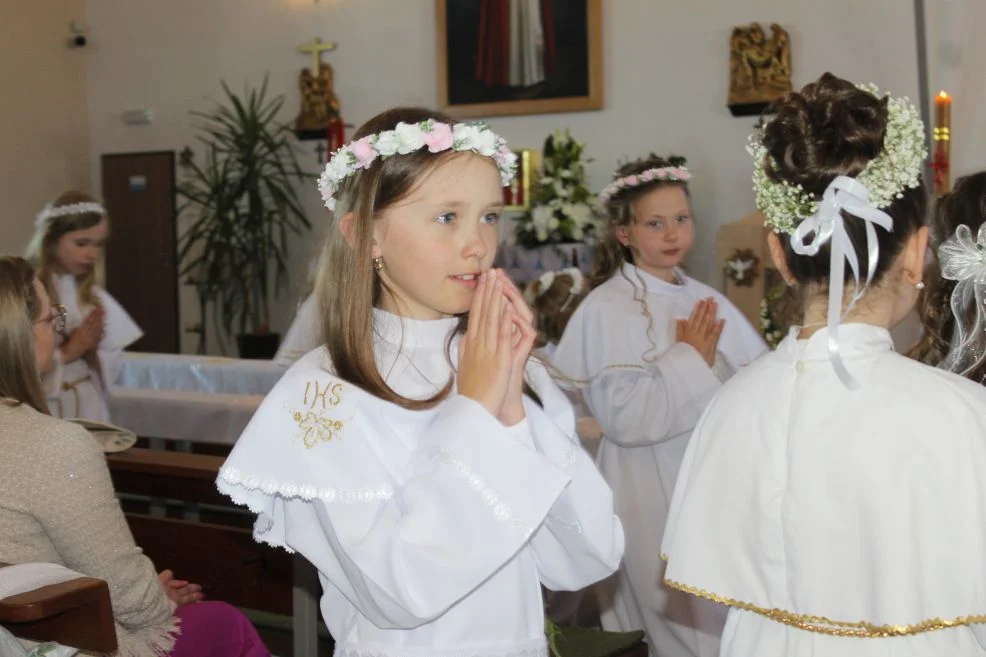 Pierwsza Komunia Święta w parafii Matki Bożej Fatimskiej w Jarocinie