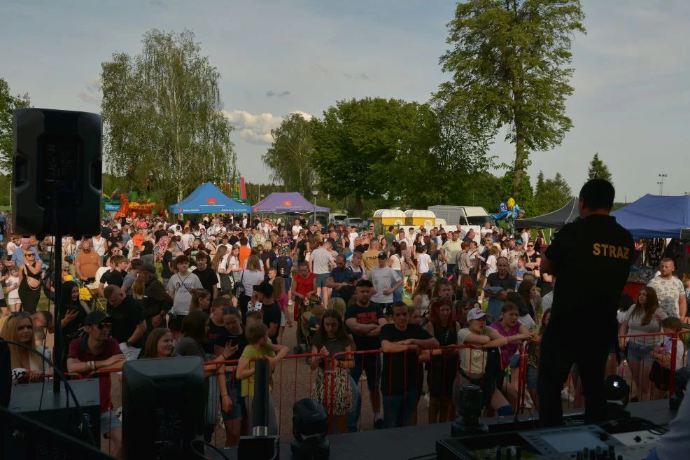 Świetna zabawa w Dobieszczyźnie. Festyn cieszył się dużym zainteresowaniem