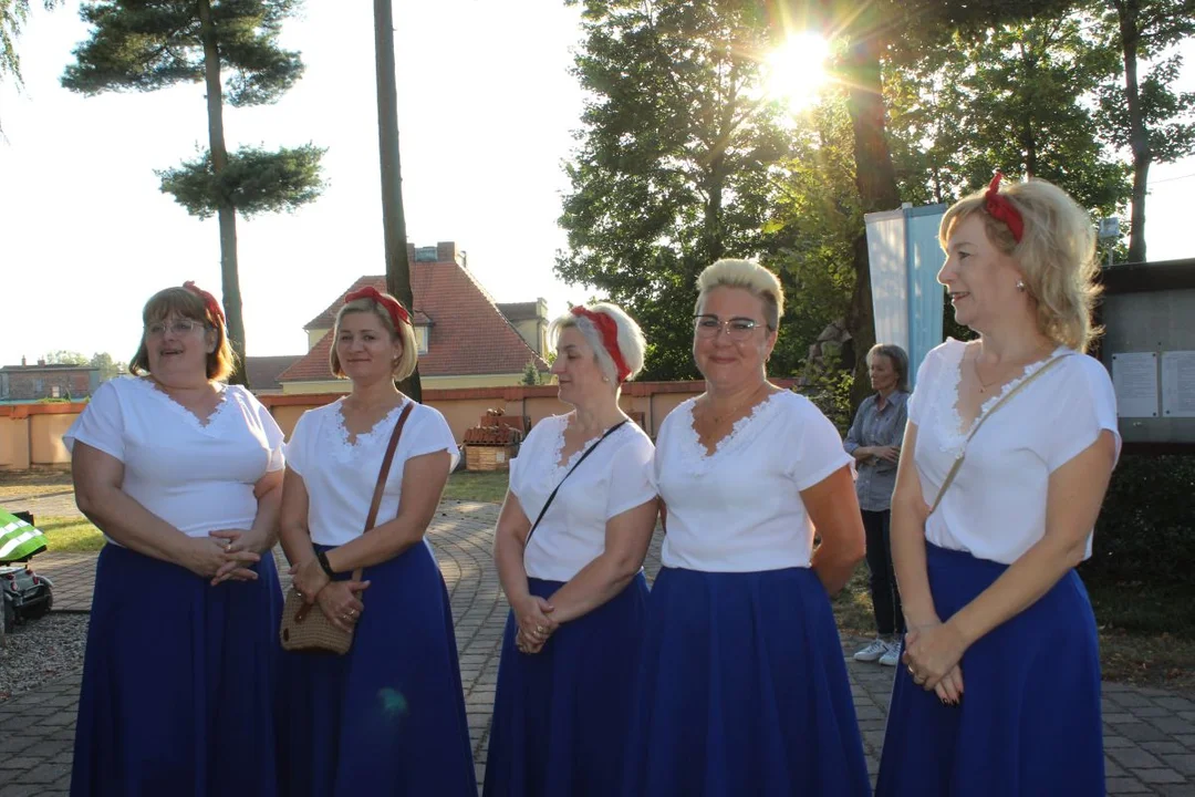 Uroczystość Matki Bożej Cieleckiej w parafii św. Małgorzaty w Cielczy z zawierzeniem KGW z gminy Jarocin