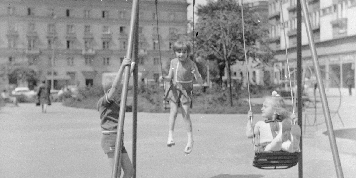 Jak dzieci spędzały czas w PRL-u? Powspominajmy! + Archiwalne zdjęcia - Zdjęcie główne