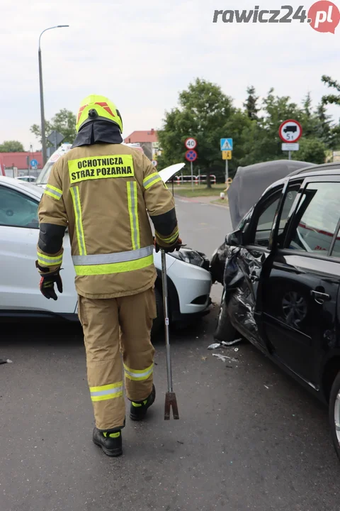 Wypadek na skrzyżowaniu ul. Przyjemskiego i Leśnej w Rawiczu