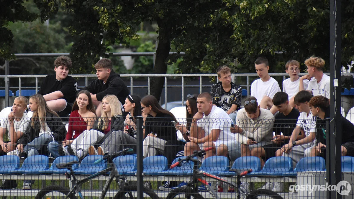 Sparing Kania Gostyń - Warta Śrem 2 : 2