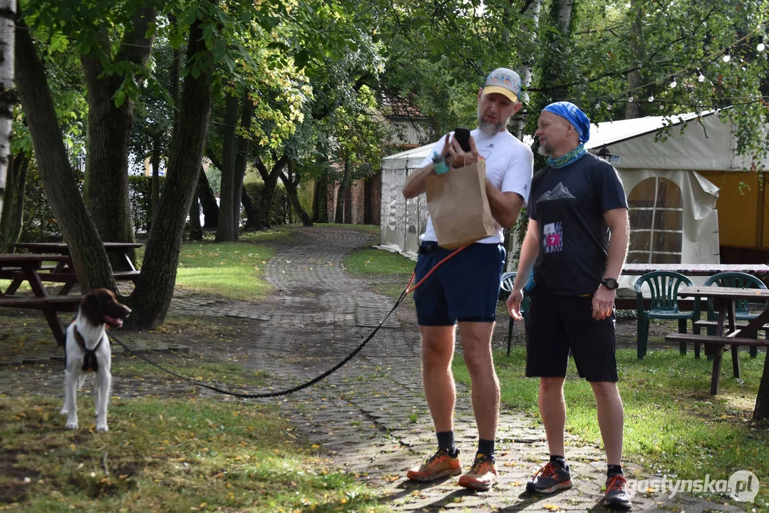 Osady sprzed wieków i kurhany w gm. Gostyń. Historyczny bieg Fundacji Fabryka Pomysłów