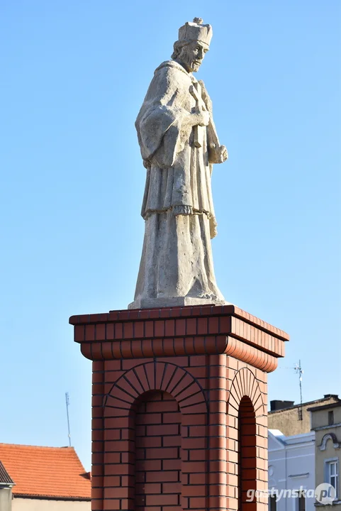 Odbudowa pomnika św. Jana Nepomucena na rynku w Krobi