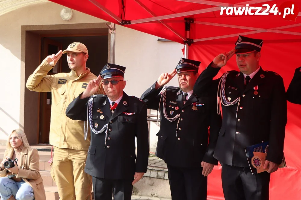 Uroczyste przekazanie auta jednostce OSP Śląskowo