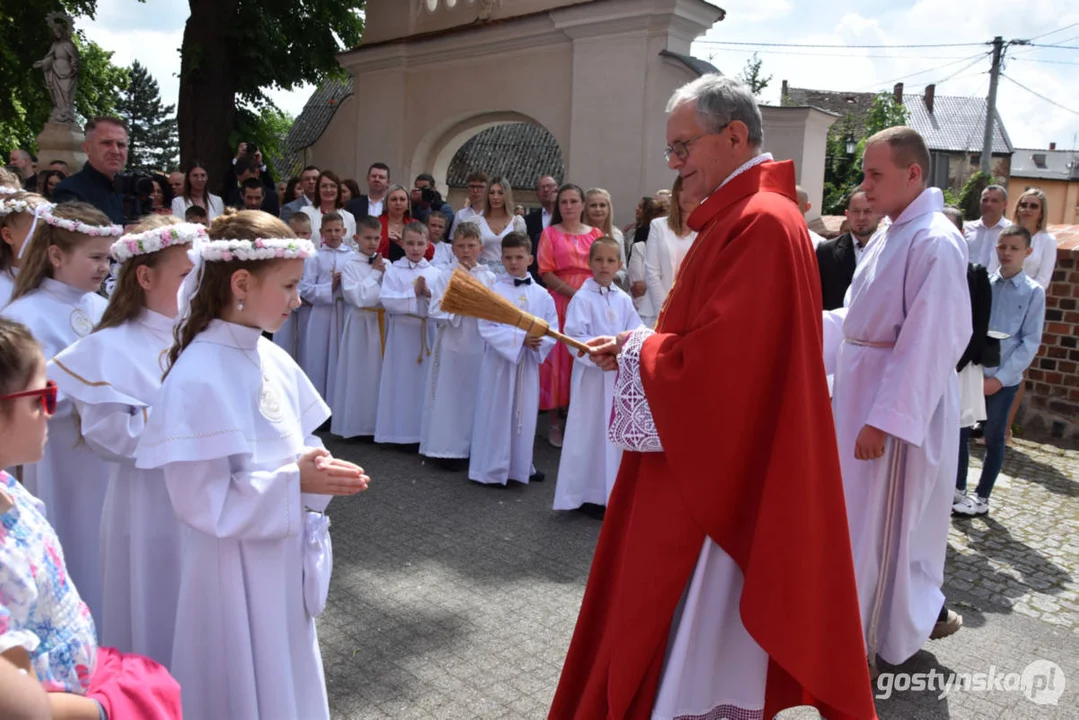 Uroczystość Pierwszej Komunii Świętej w parafii farnej w Gostyniu